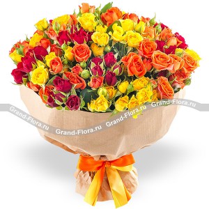 Пряности - букет из разноцветных кустовых роз
